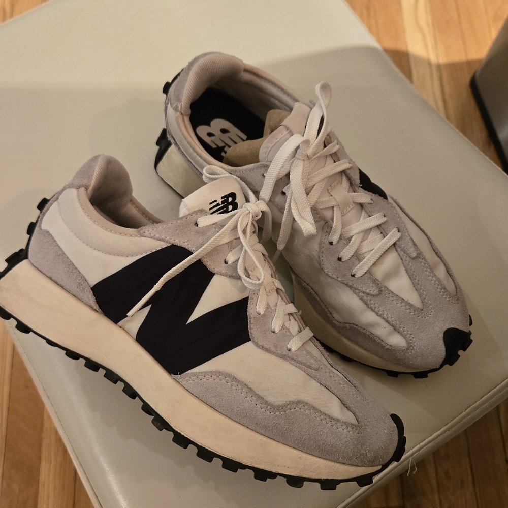 New Balance 327 Retro Sneakers Sea Salt Grey Black WOMEN'S 8.5